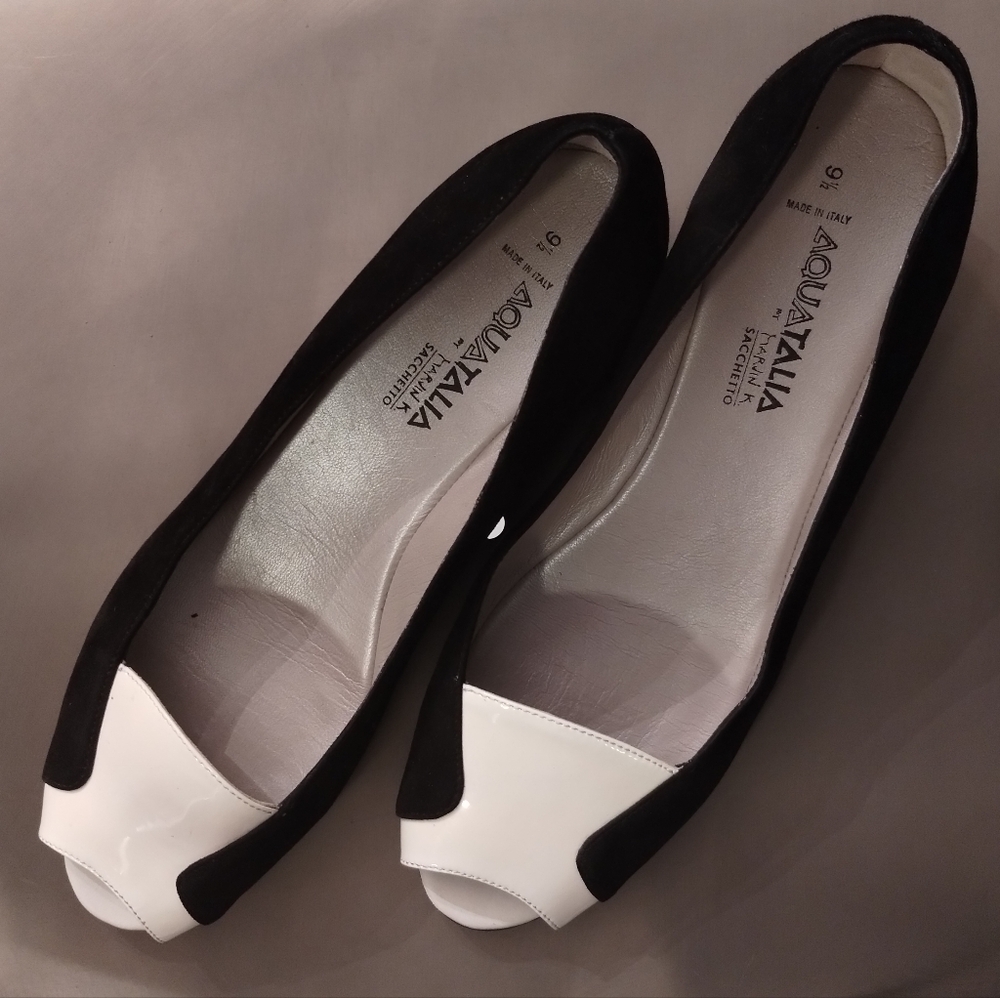 Aquatalia Women's Black and White Peep Toe Flats